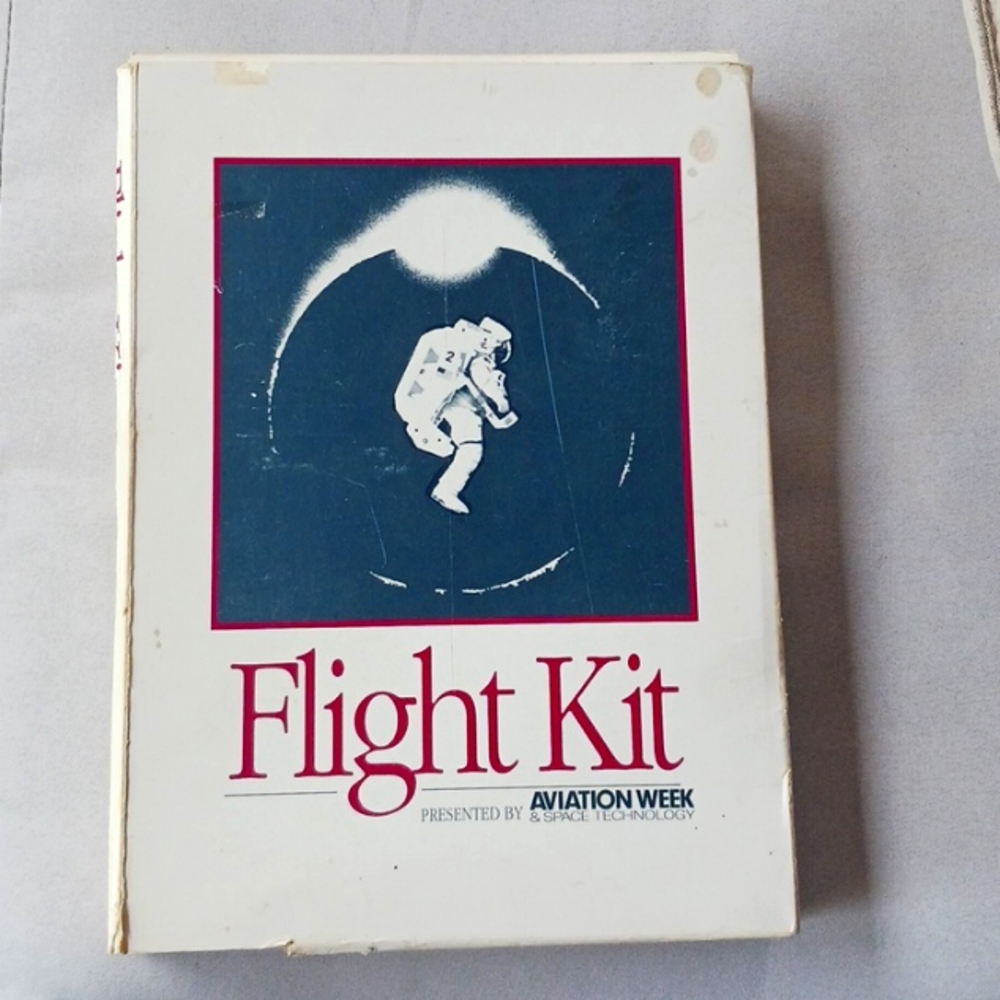 Flight kit tour of the planets VHS tape